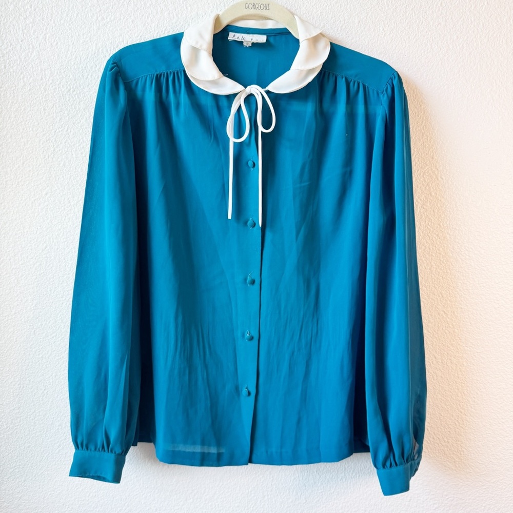 Lady Manhattan Vintage Teal Scalloped Collar Tie Blouse Size Small